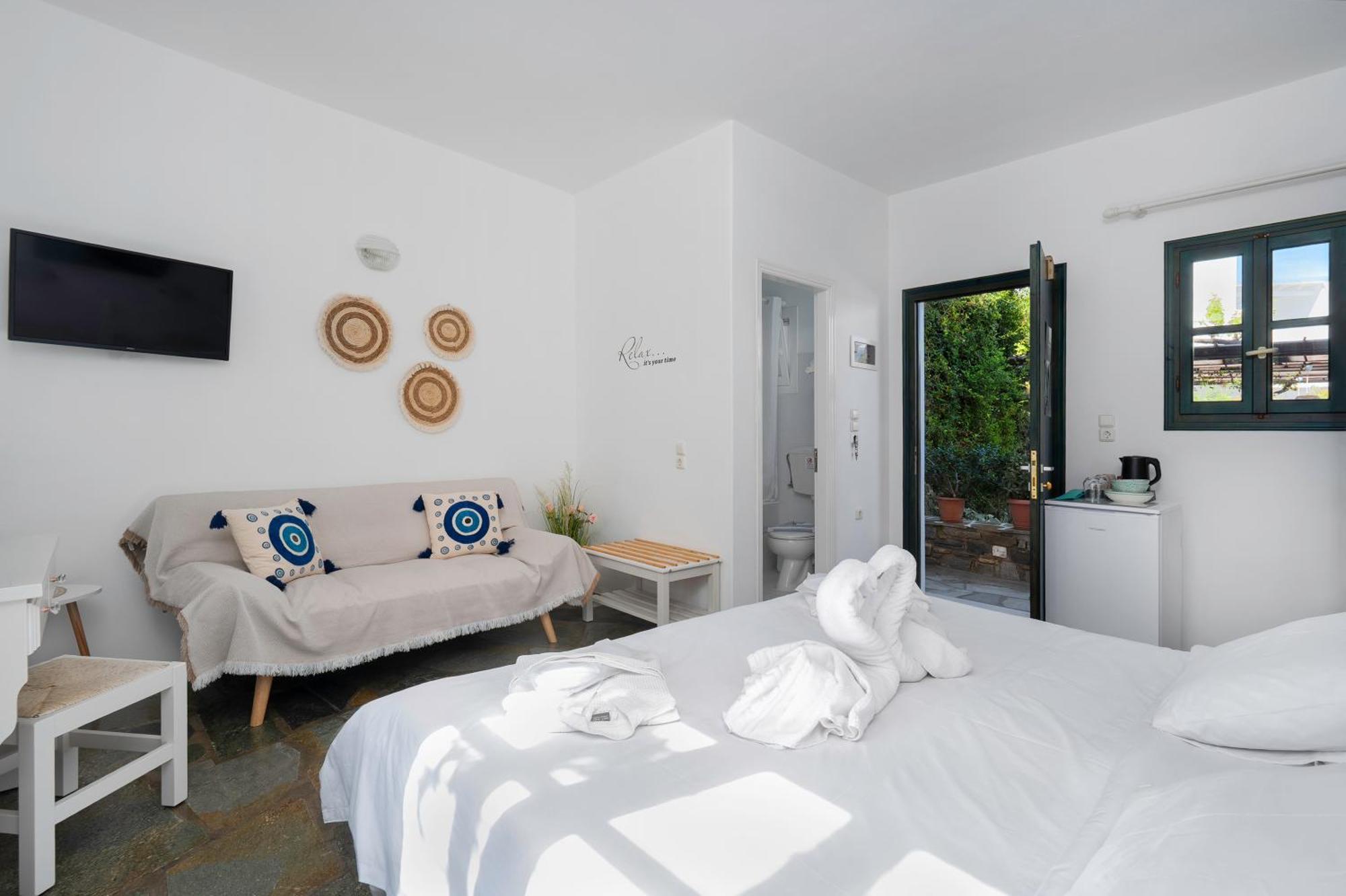 Eleni Rooms Парос Экстерьер фото